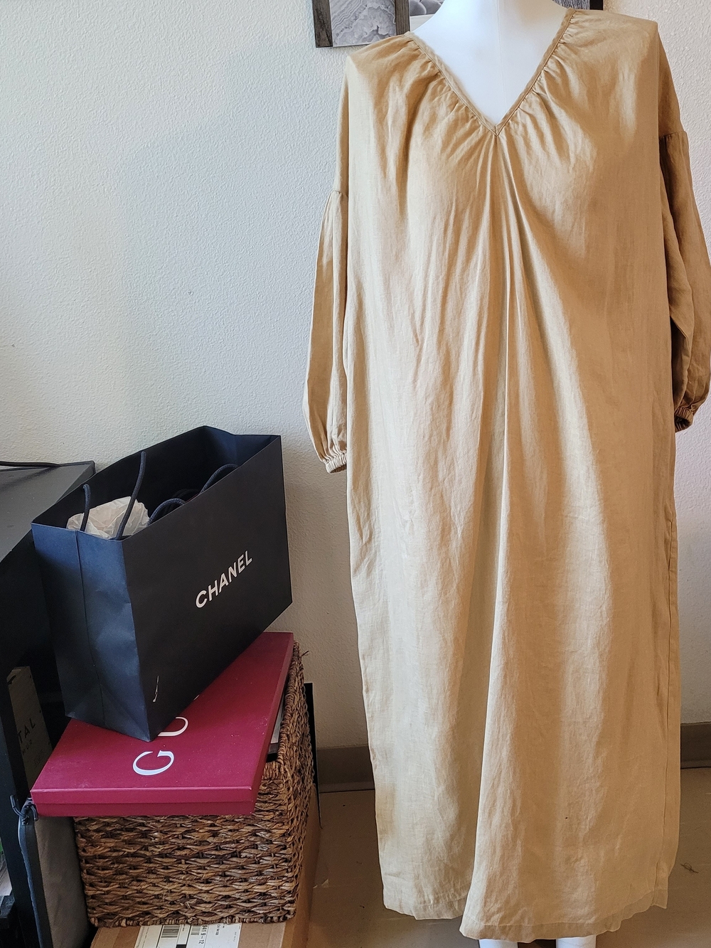 Banana Republic Flowing European Flax Linen Maxi Dress in Light Gold - Picture 3 of 11